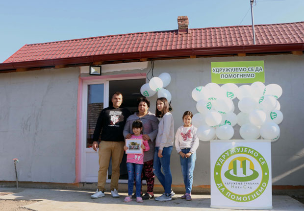 ПОМОЋ СТИГЛА ШЕСТОЧЛАНОЈ ПОРОДИЦИ ВЕТЕРАНА СА КОШАРА: Зиму чекају у топлом дому